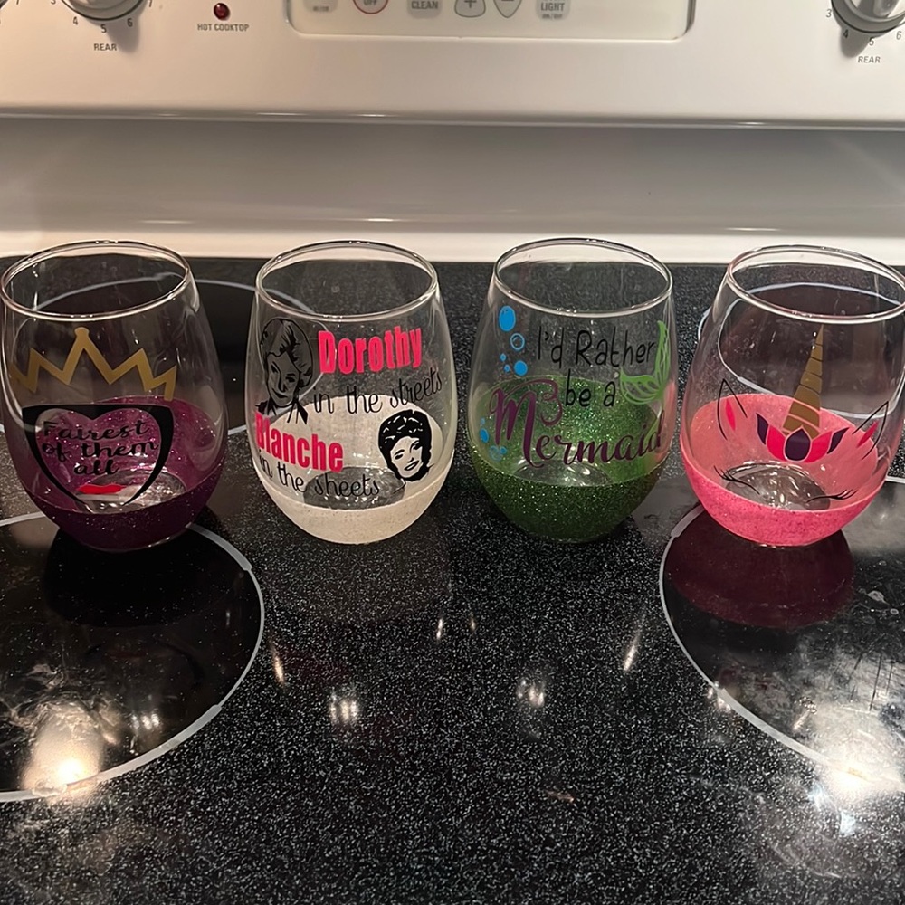 4 set of glitter wine glasses